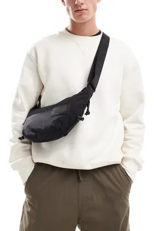 The North Face Bandolera negra estilo riñonera Never Stop de