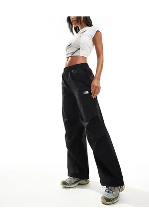 The North Face Pantalones negros con cordón ajustable de
