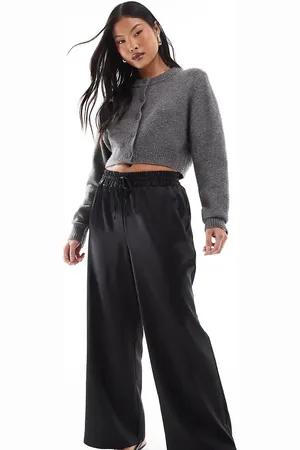 Miss Selfridge Pantalones negros de pernera ancha de satén de