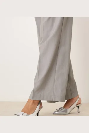 New Look Zapatos plateados de tacón destalonados con detalle de lazo de
