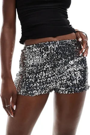 ASOS Pantalones cortos plateados de lentejuelas de
