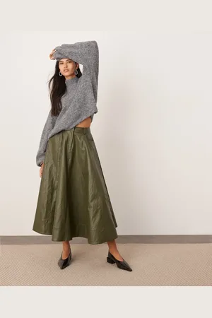 ASOS Falda midi de corte amplio de poliuretano efecto rugoso de -Multicolor