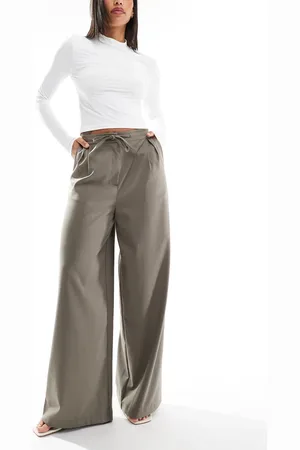 ASOS Pantalones de sastre caquis de pernera ancha con lazada en la cintura, detalle de pliegue y acabado cepillado de -Verde