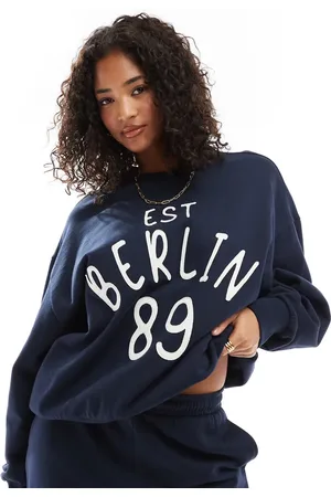 ASOS Sudadera con aplicación gráfica "Berlin" de (parte de un conjunto)