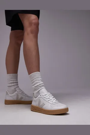 Veja Zapatillas de deporte intenso y beis de cuero V-10 de