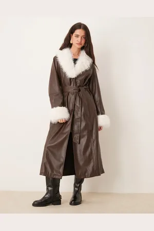 ASOS Abrigo largo marrón efecto cuero con solapas y puños de piel sintética de