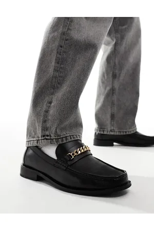 ASOS Mocasines negros de cuero con puntera cuadrada y cadena dorada de