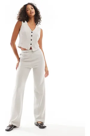 Pieces® Pantalones gris plateado de talle alto con diseño estructurado de punto liso de (parte de un conjunto)