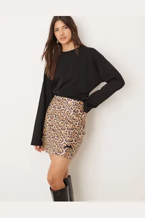 Miss Selfridge Minifalda con estampado de y detalle de lazo de cuero sintético de -Multicolor