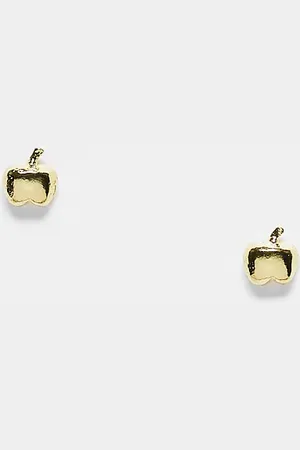 Kingsley Ryan Pendientes de botón con diseño de manzana chapados en oro de