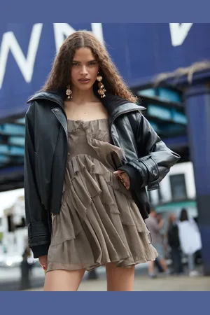 ASOS Chaqueta negra extragrande con cuello alzado de tejido efecto cuero de