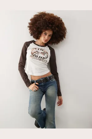 Reclaimed Camiseta color crema y marrón con manga larga raglán y estampado de caballo de