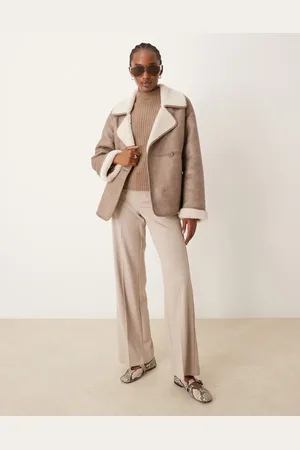 New Look Chaqueta color visón con diseño reforzado y cuello abierto de - neutro