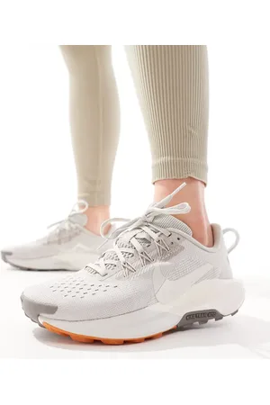 Nike Zapatillas de deporte y grises ReactX Pegasus Trail 5 de - neutro