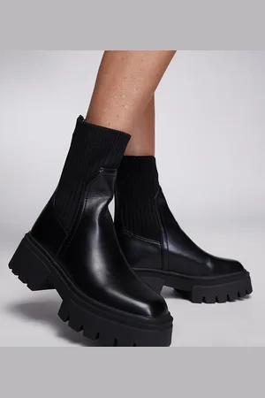 Simmi London Botines negros de estilo calcetín Malakai de SIMMI London Wide Fit