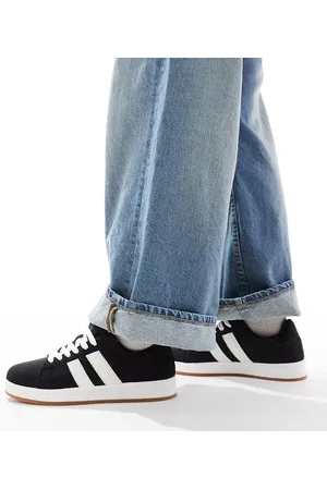Yours Zapatos skater negros acolchados de