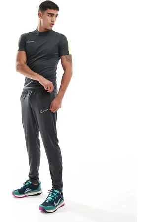 Nike Joggers y verdes Academy 23 de