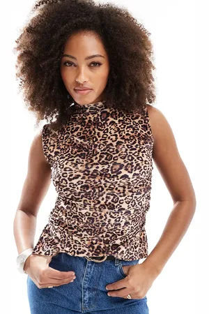ASOS Top sin mangas con estampado de leopardo y lateral fruncido de terciopelo de
