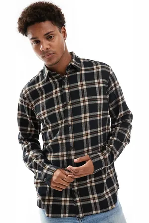 JJ Camisa negra a cuadros con acabado cepillado de