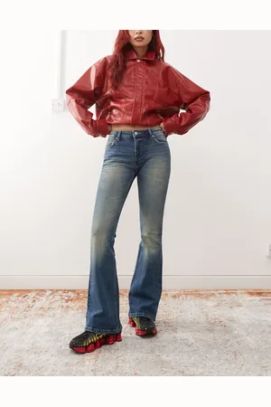 Weekday Vaqueros de campana de talle bajo Flame de