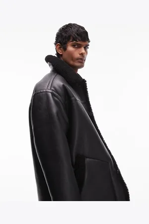 Topman Chaqueta negra con solapas de borreguito sintético de