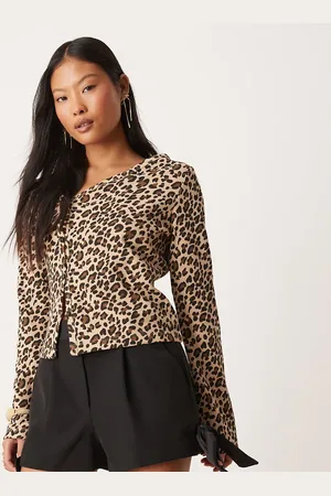 Miss Selfridge Pantalones cortos de sastre negros con detalle de cinta de