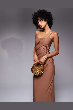 ASOS Vestido largo color moca ajustado con cuello cuadrado y detalle de corchetes en la espalda de punto liso de -Marrón