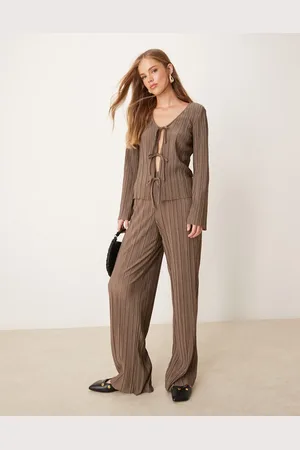JDY Pantalones marrones plisados de pernera ancha de (parte de un conjunto)