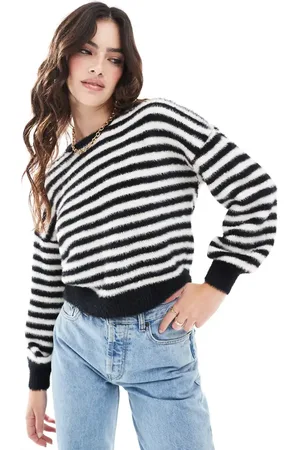ONLY Jersey blanco y negro a rayas con detalles mullidos de