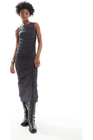 Noisy May Vestido semilargo gris carbón con detalle fruncido de