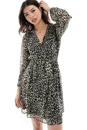 ONLY Vestido corto amplio con estampado de y lazada en la cintura de -Multicolor