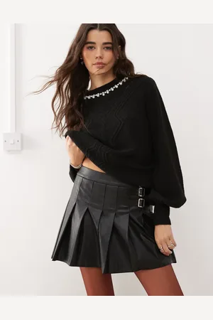 Miss Selfridge Falda plisada estilo kilt con detalle de hebillas de cuero sintético de