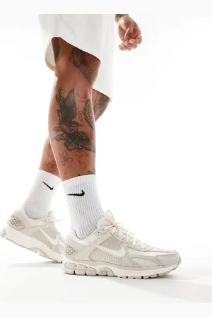 Nike Zapatillas de deporte color crema unisex Zoom Vomero 5 de -Blanco