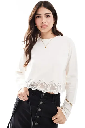 Miss Selfridge Top color crema de manga larga con detalle de bajo de encaje de -Beis neutro