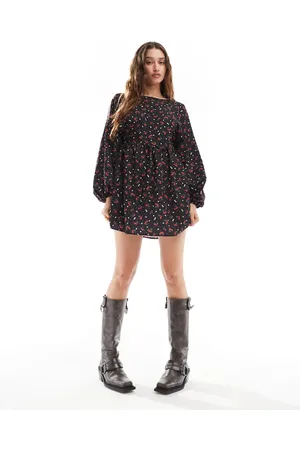 Daisy Street Vestido corto de manga larga y corte amplio con estampado de cerezas de -Negro