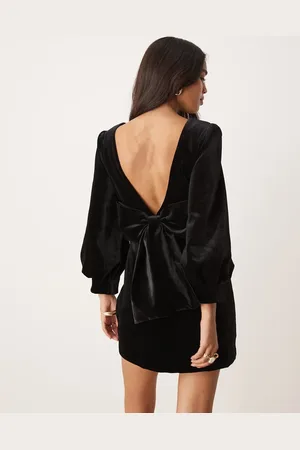 Forever New Vestido corto con lazo en la espalda de terciopelo de