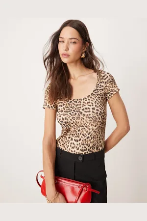 Pimkie Body ceñido con estampado de leopardo y cuello ancho de -Multicolor
