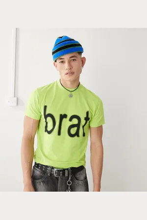 COLLUSION Camiseta con diseño encogido y estampado de texto "Brat" de Charli CXC de