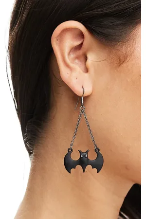ASOS Pendientes largos negros con diseño de murciélago de