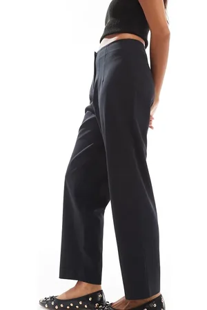 Miss Selfridge Pantalones negros de corte cigarette Essentials de