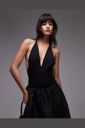 MANGO Body con detalle de tiras en la espalda de la colección cápsula de