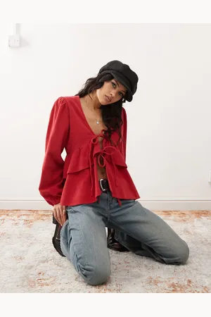 Reclaimed Top con lazada delantera y detalle de sobrefalda de pana de