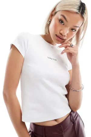 French Connection Camiseta blanca con diseño encogido y estampado de texto "Lucky" FCUK de