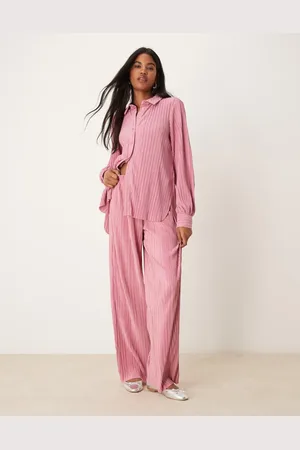 VILA Pantalones rosa empolvado plisados de pernera ancha de (parte de un conjunto)