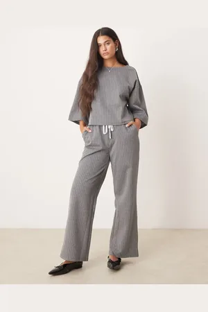 VILA Pantalones de sastre grises de pernera ancha con raya diplomática y detalle de cinturilla doble de punto liso de (parte de un conjunto)