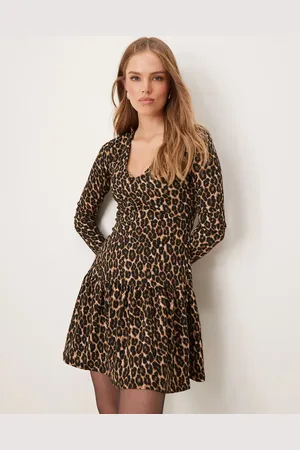 New Look Vestido corto con estampado de leopardo de tejido rugoso de -Marrón