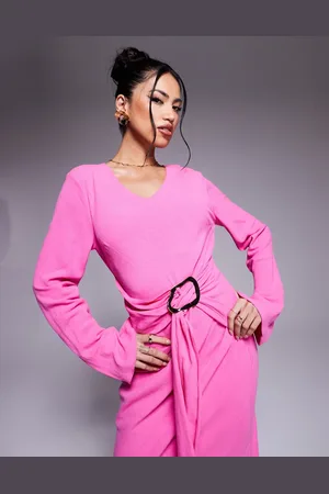DASKA Vestido largo de manga larga con detalle de cinturón y bajo acampanado de -Rojo