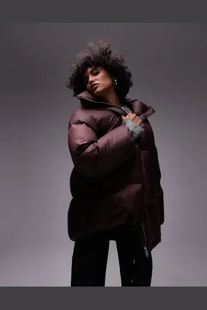 ARKET Chaqueta larga burdeos acolchada de -Negro