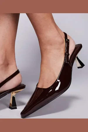 Simmi London Zapatos marrones destalonados de tacón bajo con puntera fina de charol June de SIMMI London-Marrón