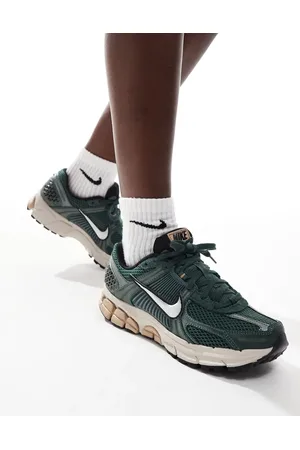 Nike Zapatillas de deporte y plateadas Zoom Vomero 5 de